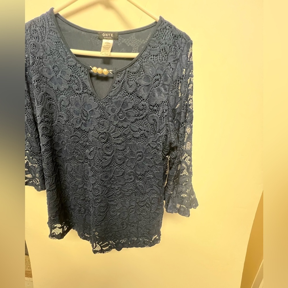 ONYX APPAREL NITE BLOUSE SIZE XL NAVY LACE OVERLAY W/SHEER LACE 3/4 SLEEVES - Picture 10 of 10
